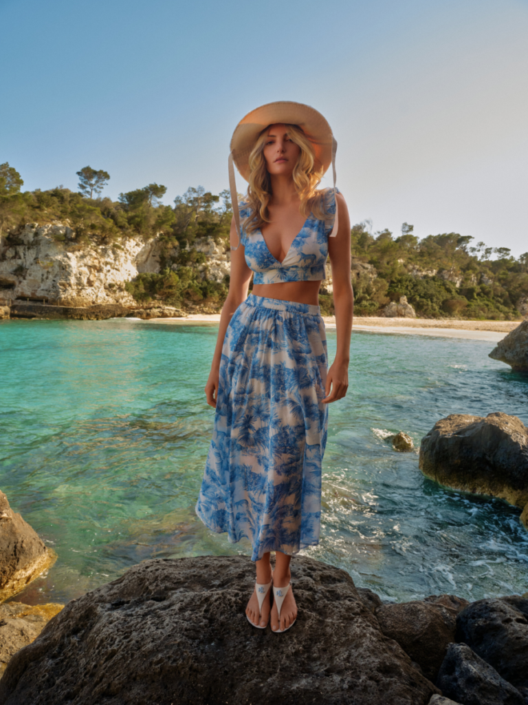 plážový set top + sukně s modrým vzorem
