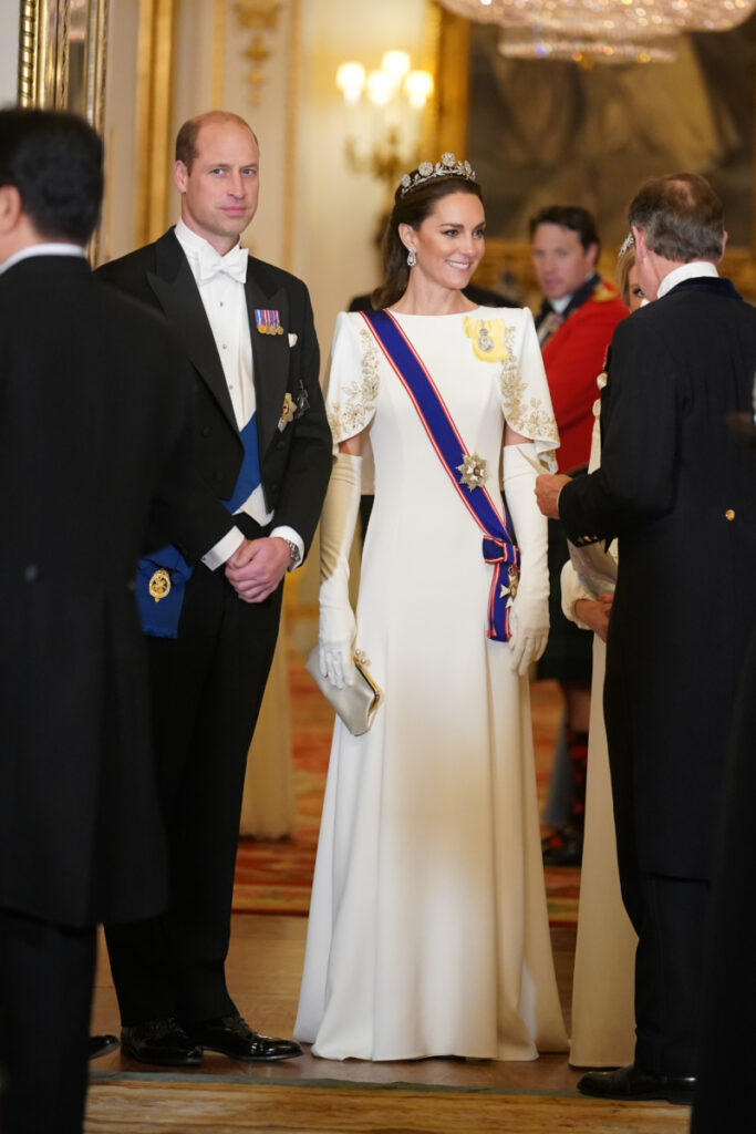 Princ William a vévodkyně Catherine ve slavnostním oblečení