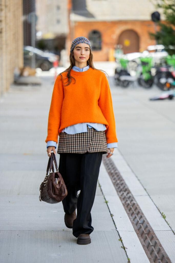 oranžový dámský svetr