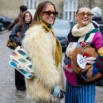 barevné svetry na podzim a zimu 2025/2026