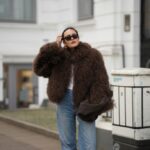 módní krátké kožichy